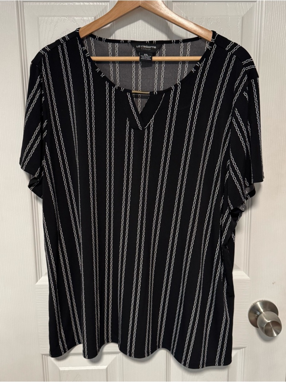 Liz Claiborne Black Short-Sleeve V-Notch Top with White Pinstripes